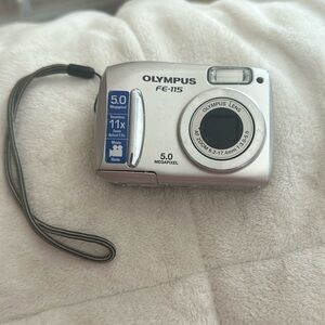 2000’s Digital Camera Olympus Fe-115